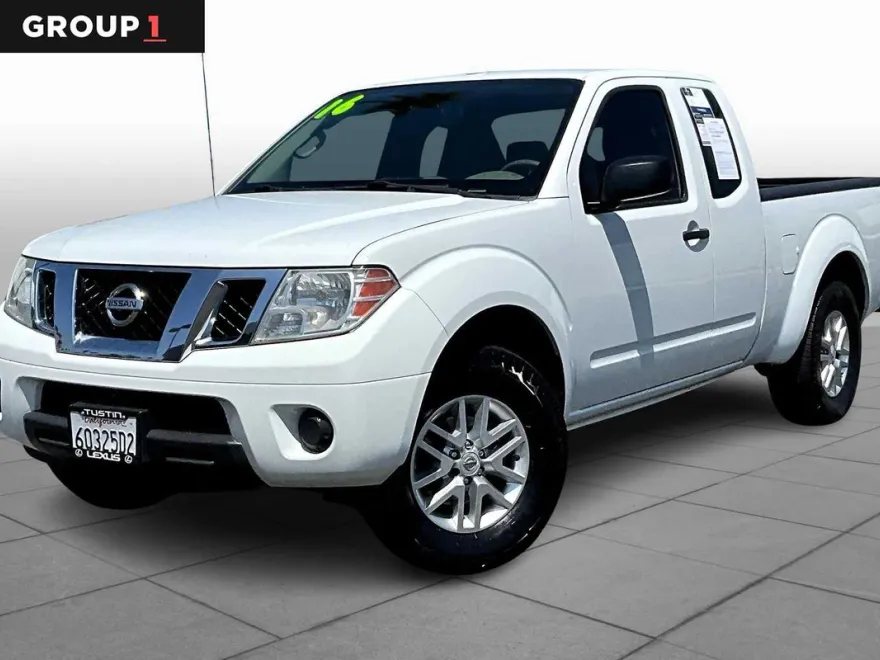 2016 Nissan Frontier SV photo 1