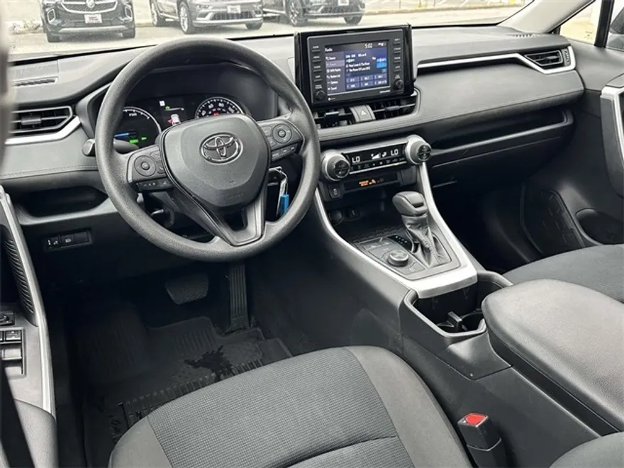 2022 Toyota RAV4 Hybrid LE photo 1