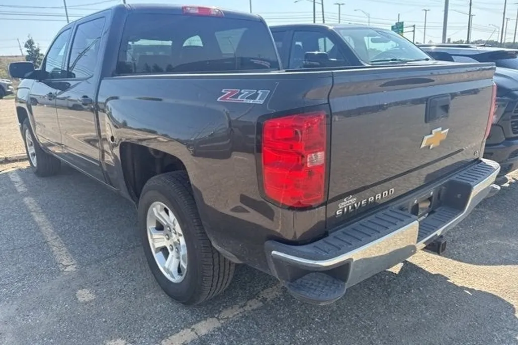 2015 Chevrolet Silverado 1500 LT photo 1