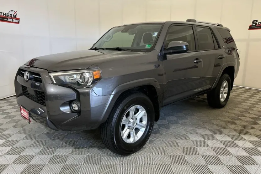 2023 Toyota 4Runner SR5 photo 1