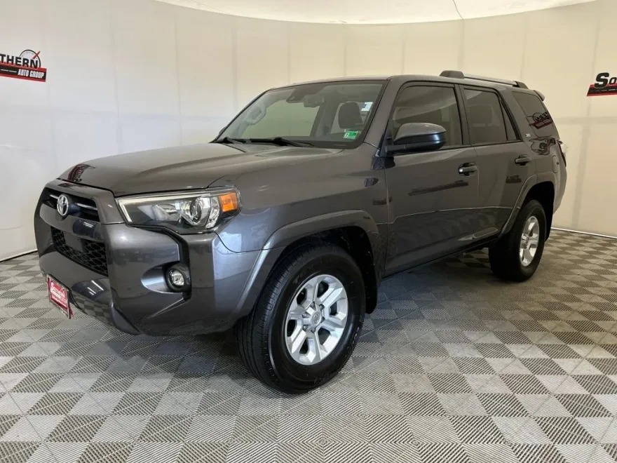 2023 Toyota 4Runner SR5 photo 1