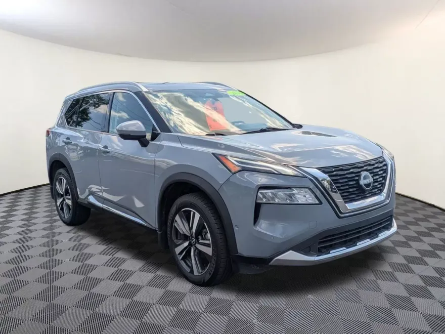 2023 Nissan Rogue Platinum photo 1