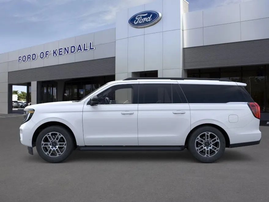 2025 Ford Expedition MAX photo 1
