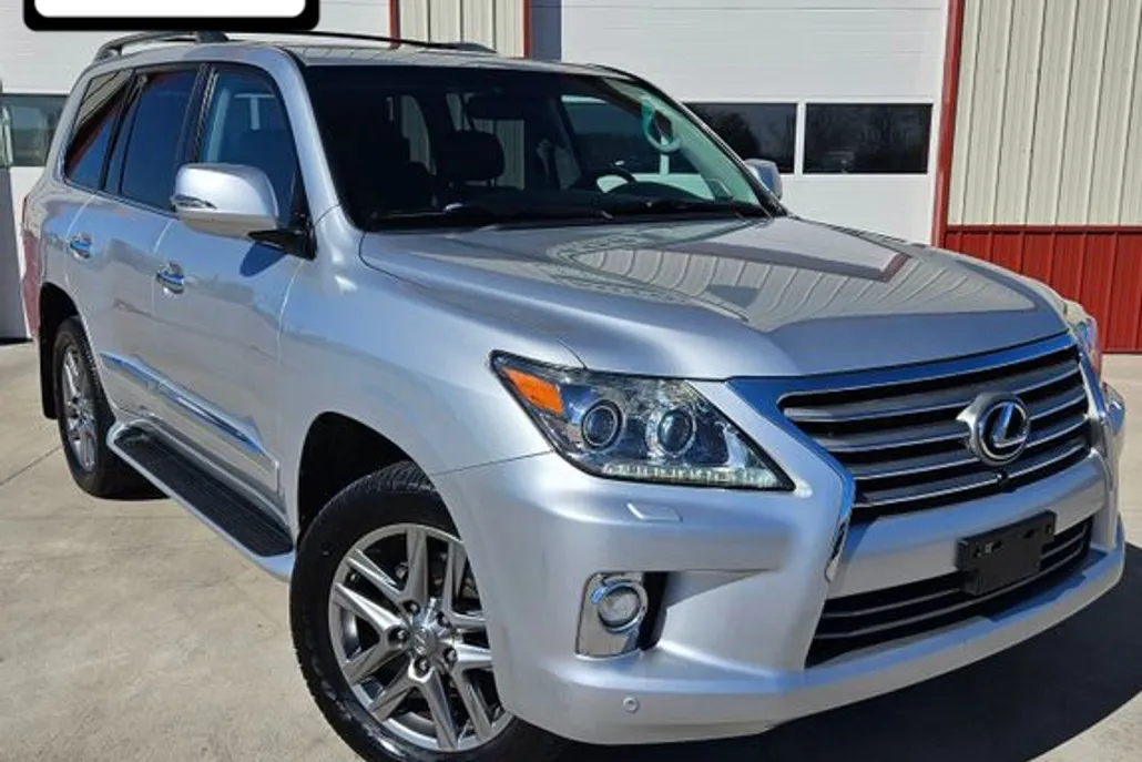 2014 Lexus LX 570 photo 1
