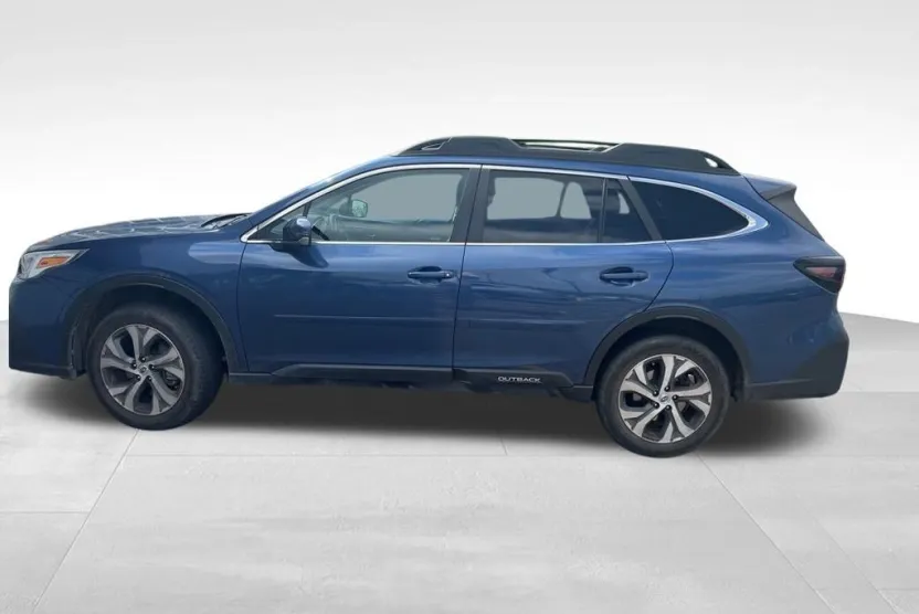 2022 Subaru Outback Limited photo 1