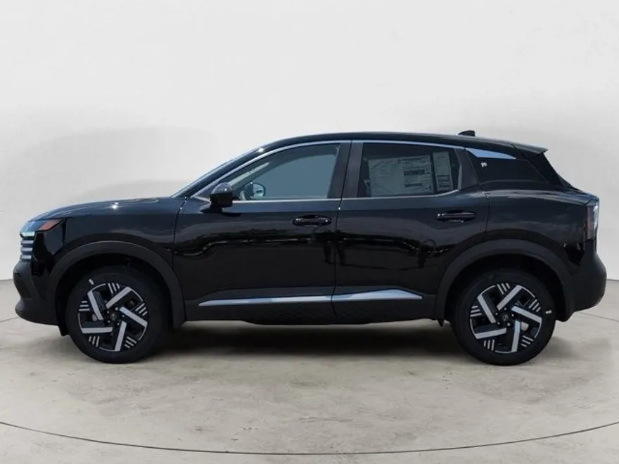 2025 Nissan Kicks SV photo 1