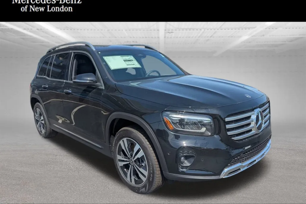 2025 Mercedes Benz GLB 250 4MATIC photo 1