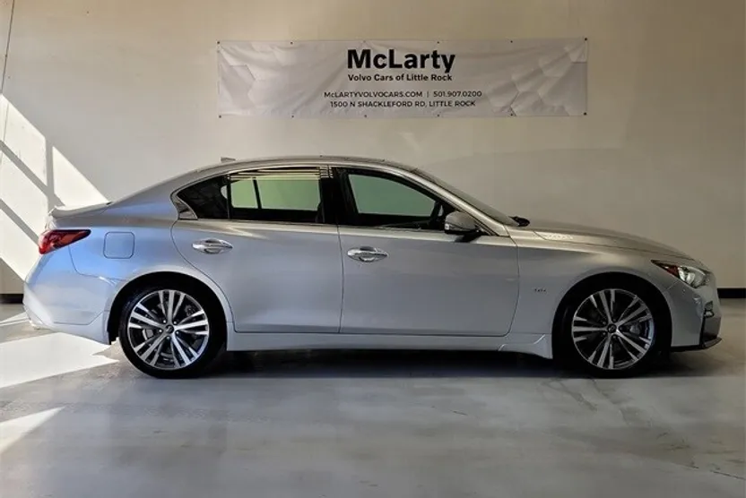 2018 Infiniti Q50 3.0t Sport photo 1