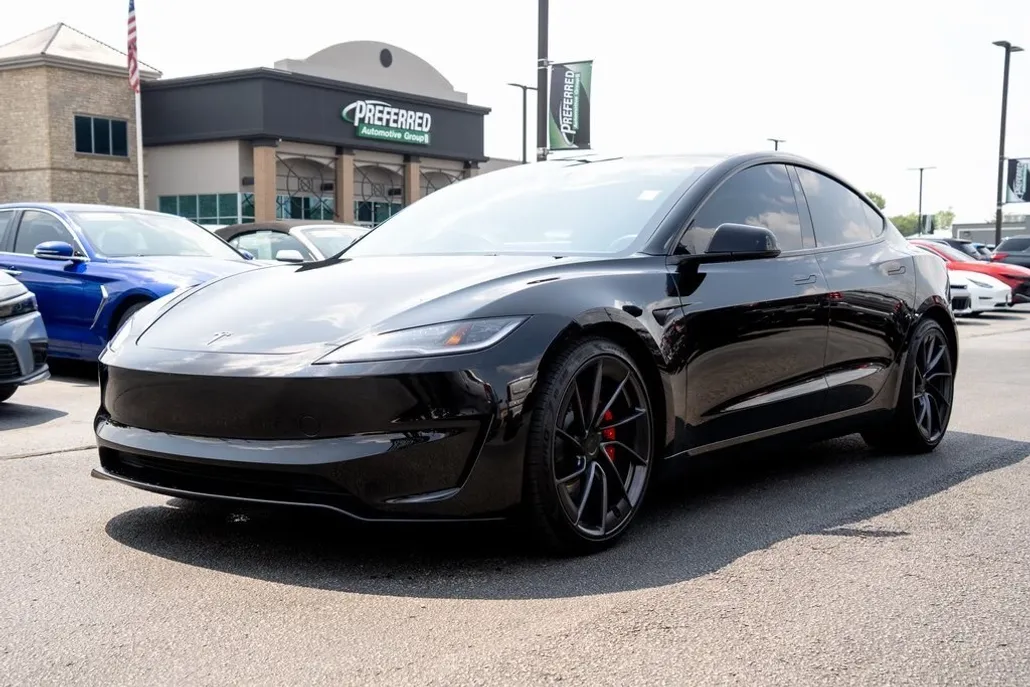 2024 Tesla Model 3 Performance photo 1