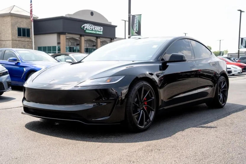 2024 Tesla Model 3 Performance photo 1