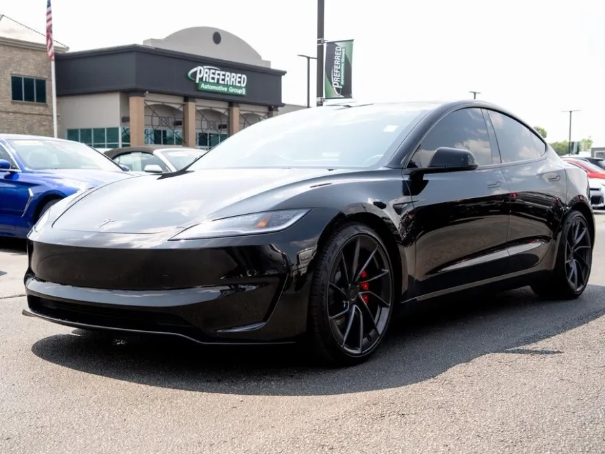 2024 Tesla Model 3 Performance photo 1
