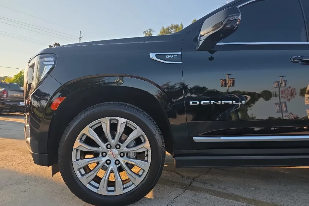 2022 Gmc Yukon Denali photo 1