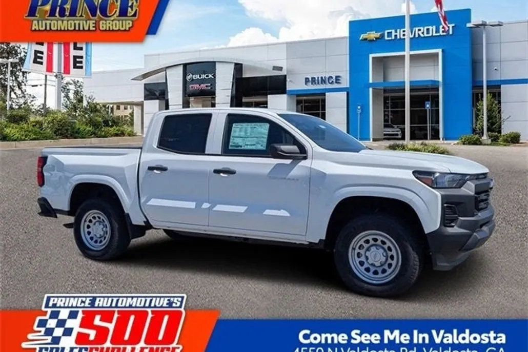 2025 Chevrolet Colorado LT photo 1