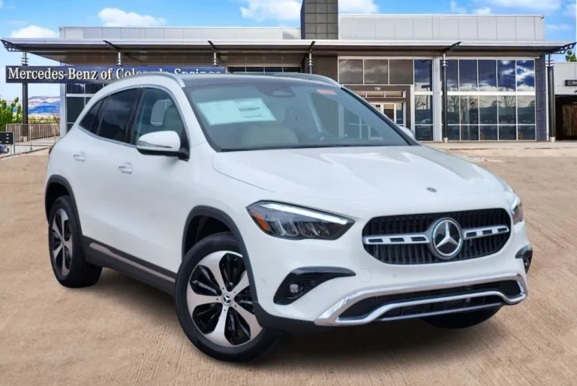 2026 Mercedes Benz GLA 250 4MATIC photo 1