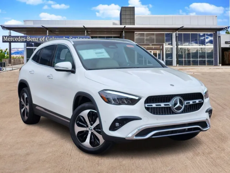 2026 Mercedes Benz GLA 250 4MATIC photo 1