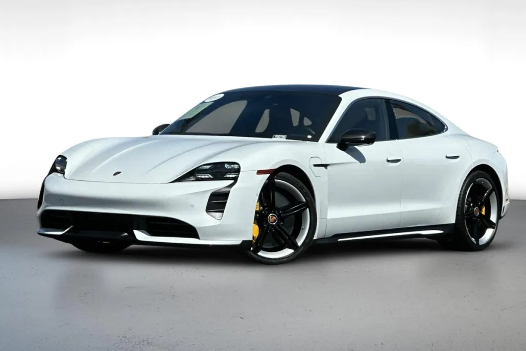 2020 Porsche Taycan Turbo photo 1