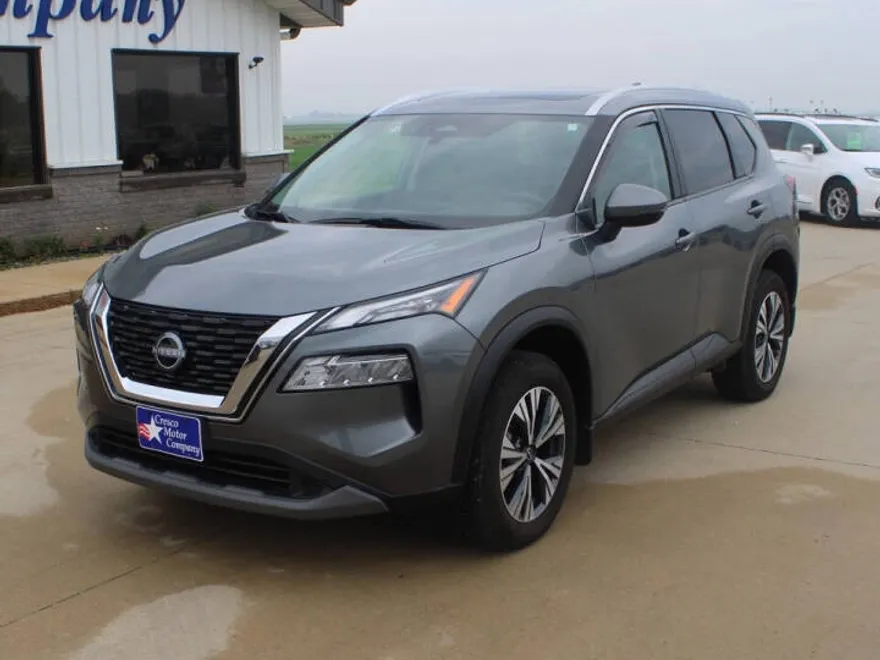 2023 Nissan Rogue SV photo 1