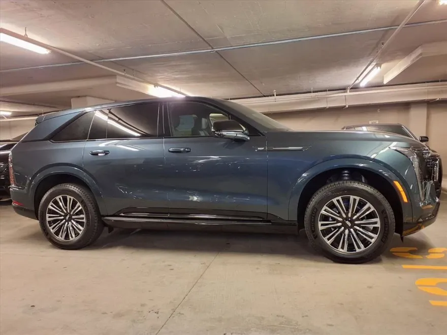 2026 Cadillac Escalade IQ Sport photo 1