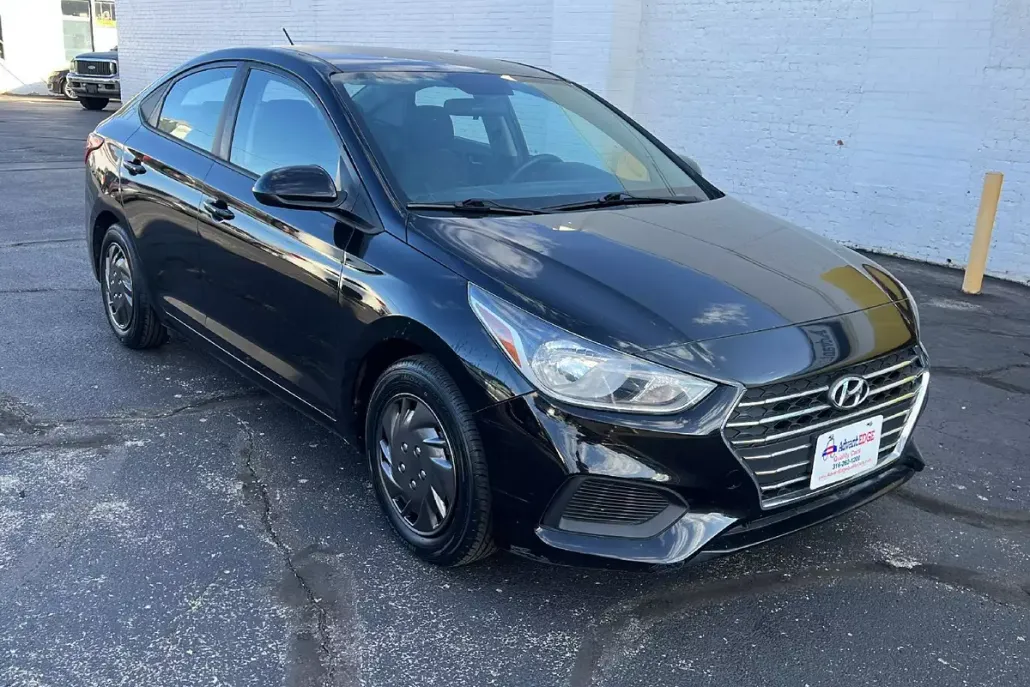 2020 Hyundai Accent SE photo 1
