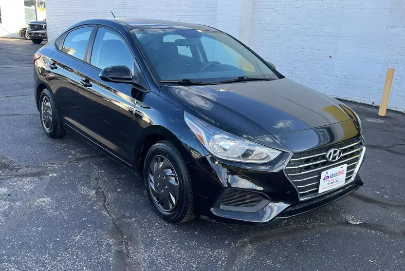 2020 Hyundai Accent SE photo 1