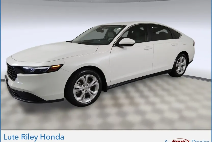 2025 Honda Accord LX photo 1
