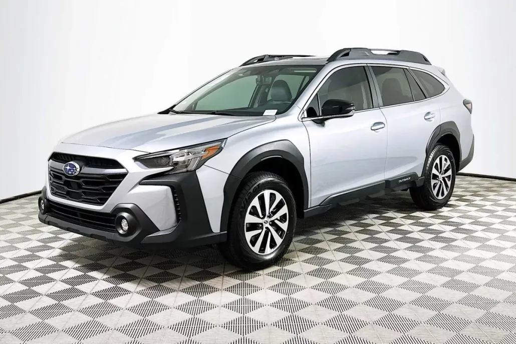2024 Subaru Outback Premium photo 1