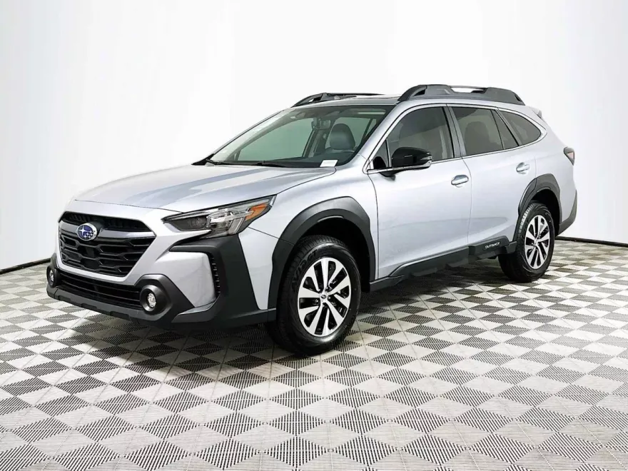 2024 Subaru Outback Premium photo 1