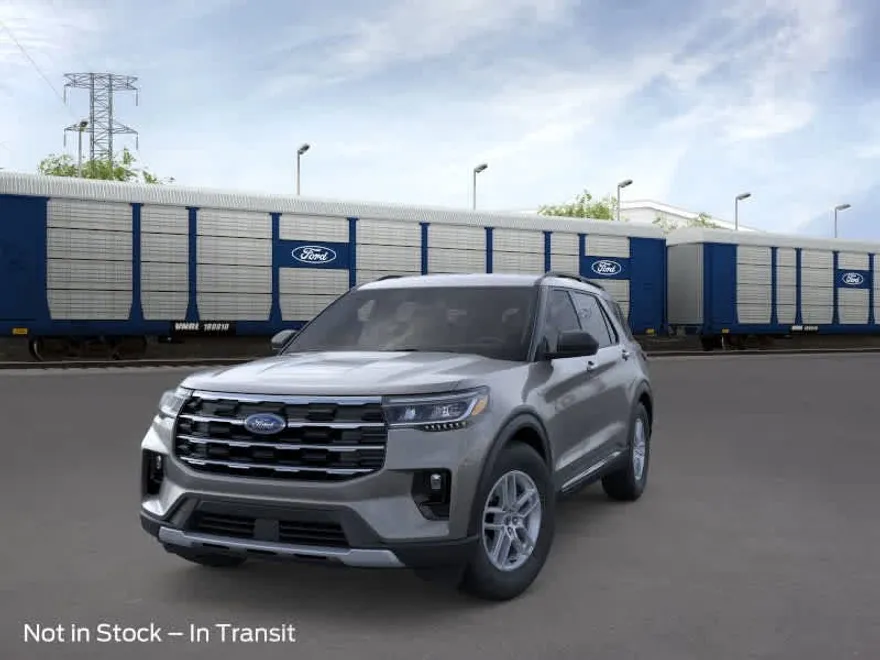2025 Ford Explorer photo 1