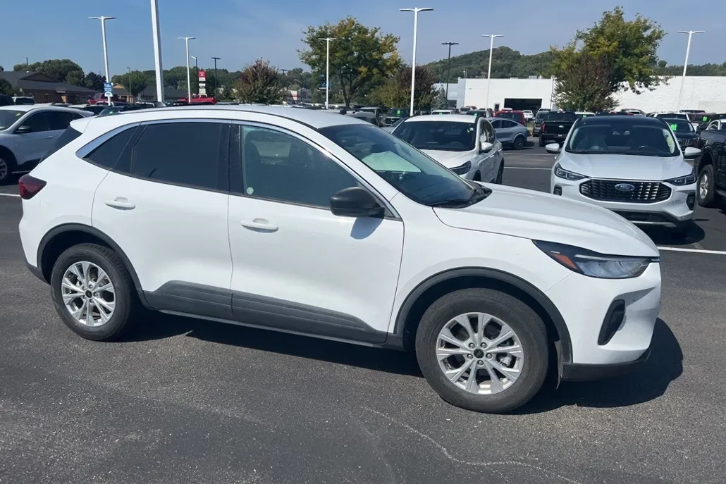 2024 Ford Escape Active photo 1
