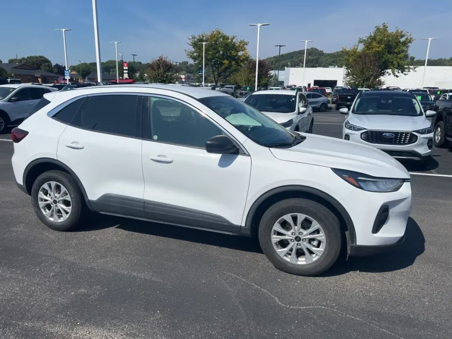 2024 Ford Escape Active photo 1