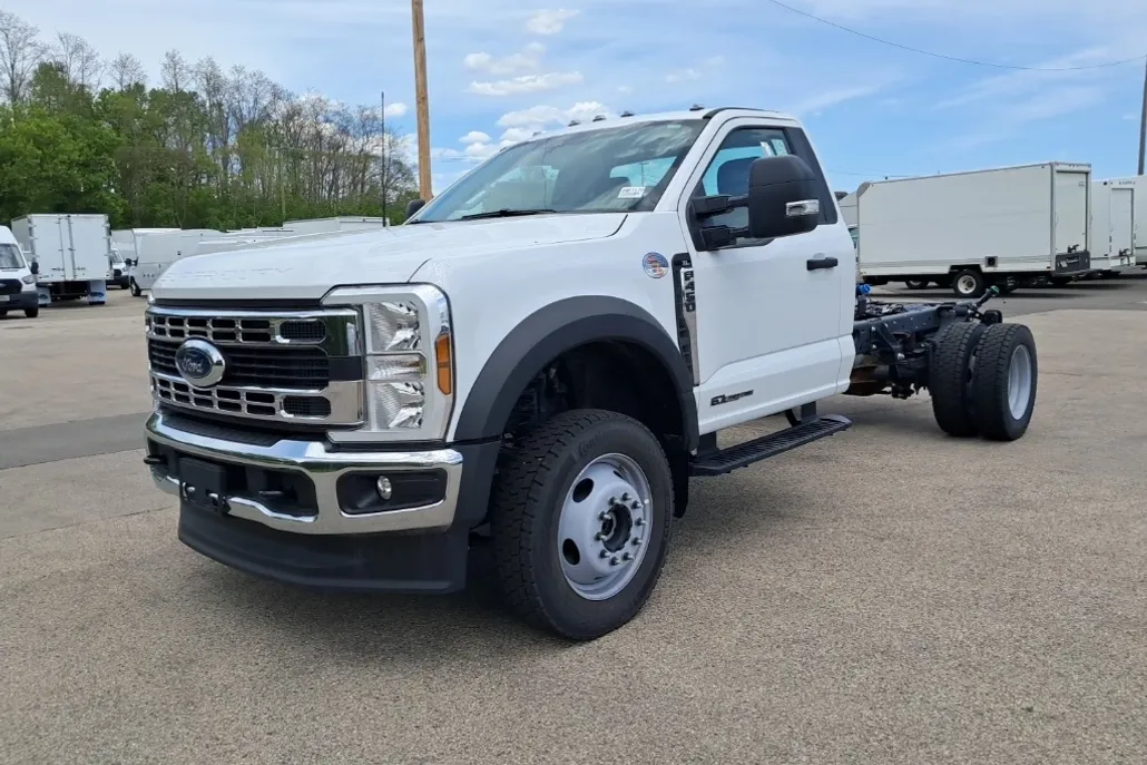 2024 Ford F-450 XL photo 1