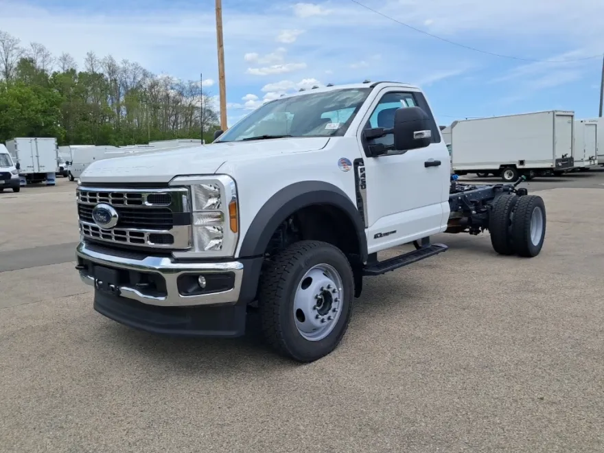 2024 Ford F-450 XL photo 1
