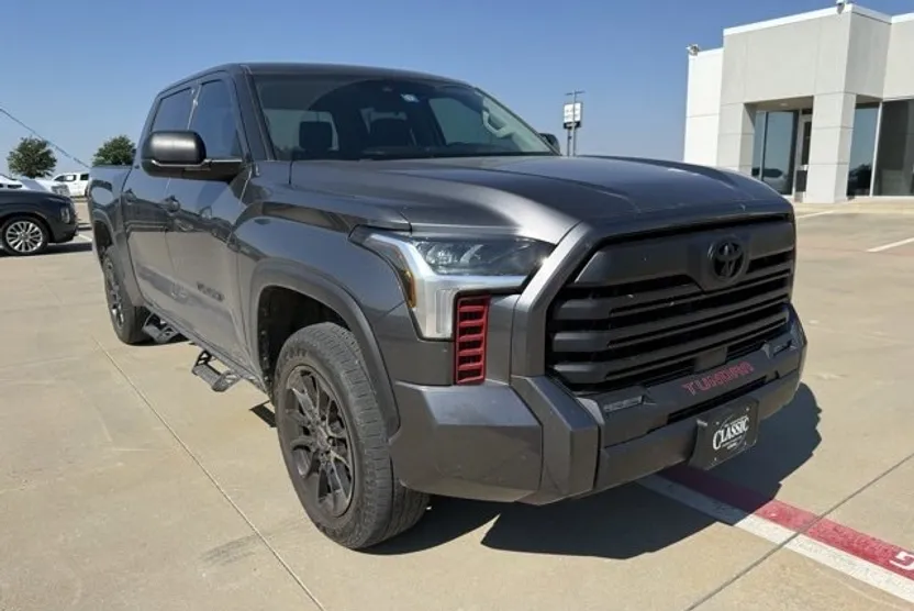 2023 Toyota Tundra SR5 photo 1