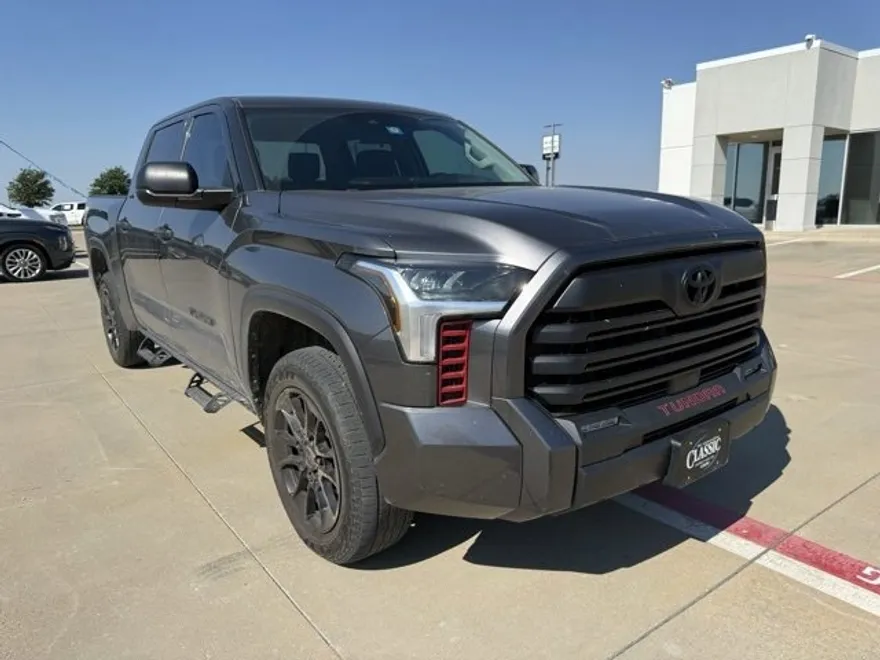 2023 Toyota Tundra SR5 photo 1