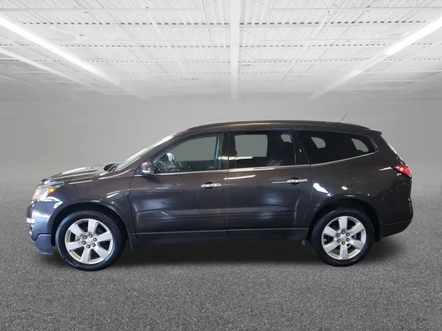 2016 Chevrolet Traverse 1LT photo 1