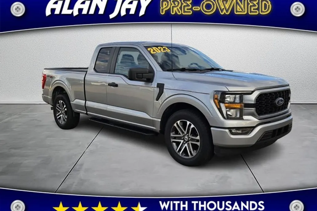 2023 Ford F-150 XL photo 1