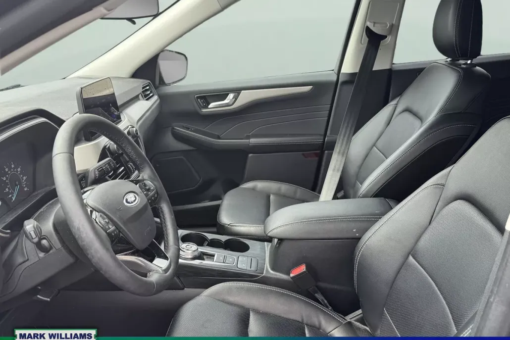 2022 Ford Escape SEL photo 1