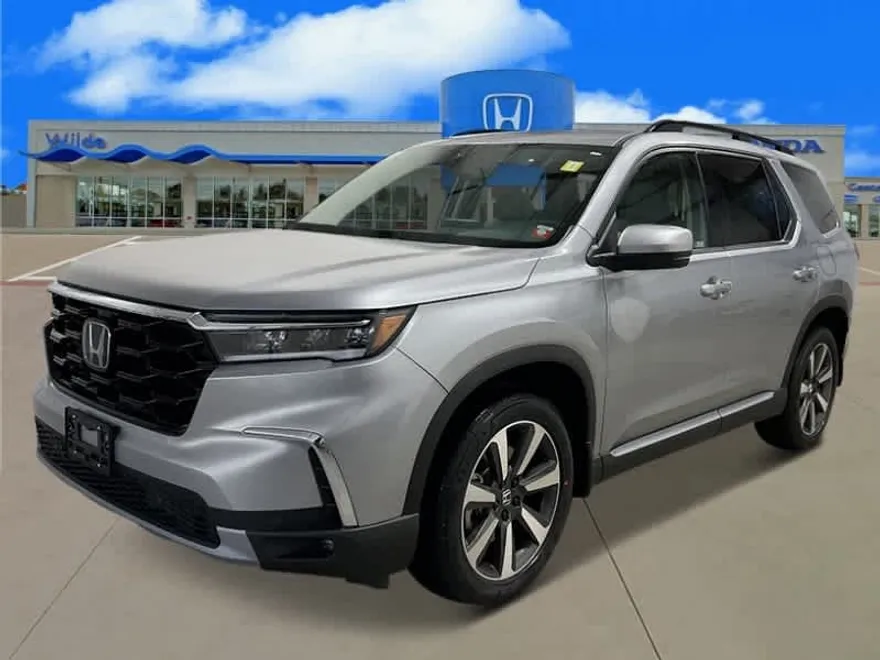 2025 Honda Pilot Touring photo 1