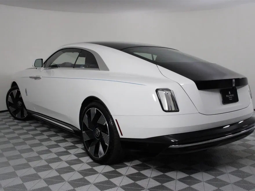 2025 Rolls Royce Spectre photo 1