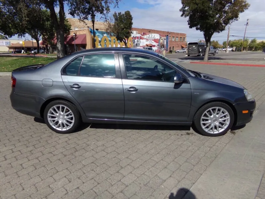2009 Volkswagen Jetta 2.5 SEL TDI 2.0T Wolfsburg Edition photo 1
