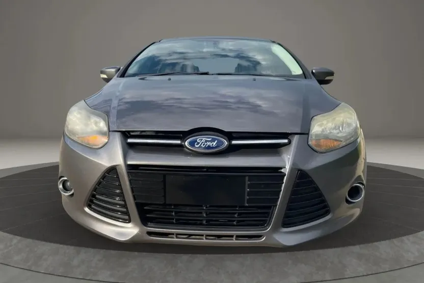 2014 Ford Focus Titanium Sedan photo 1