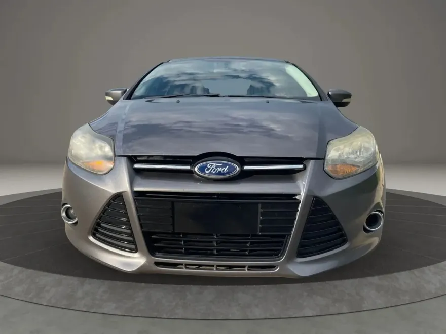 2014 Ford Focus Titanium Sedan photo 1
