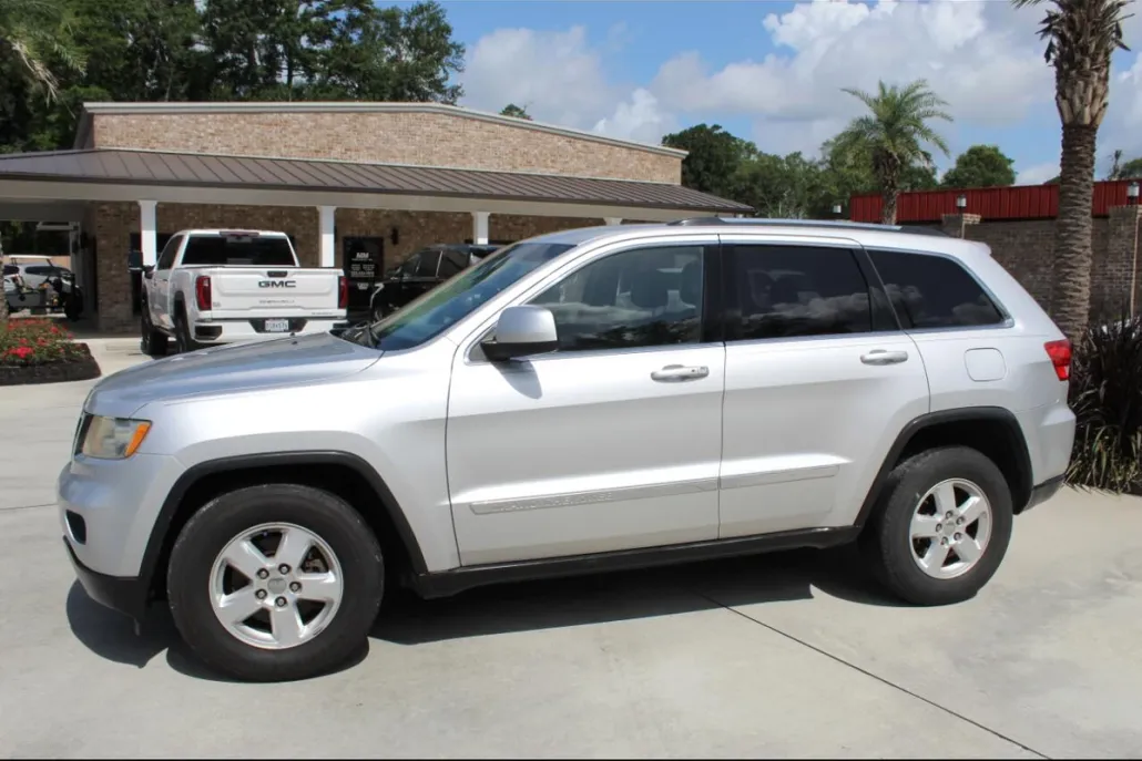 2012 Jeep Grand Cherokee Laredo photo 1
