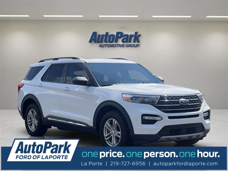 2022 Ford Explorer XLT photo 1