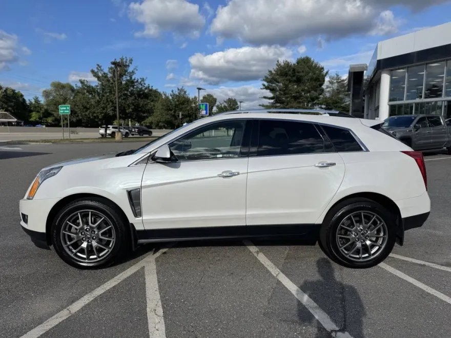 2016 Cadillac SRX Performance photo 1