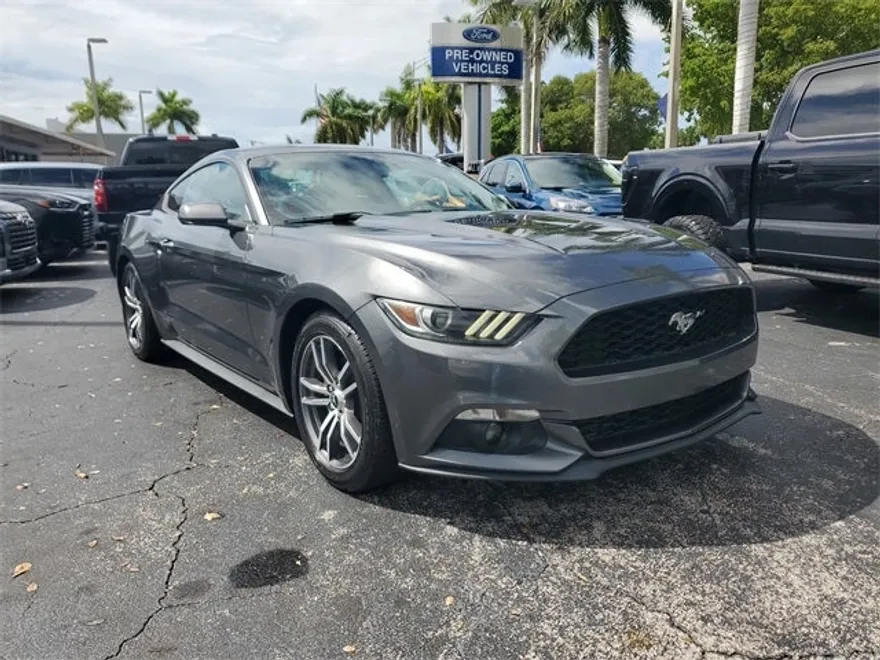 2016 Ford Mustang EcoBoost photo 1