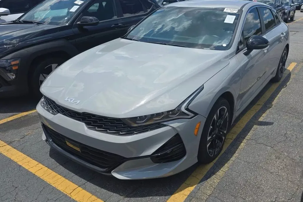 2024 Kia K5 GT-Line photo 1