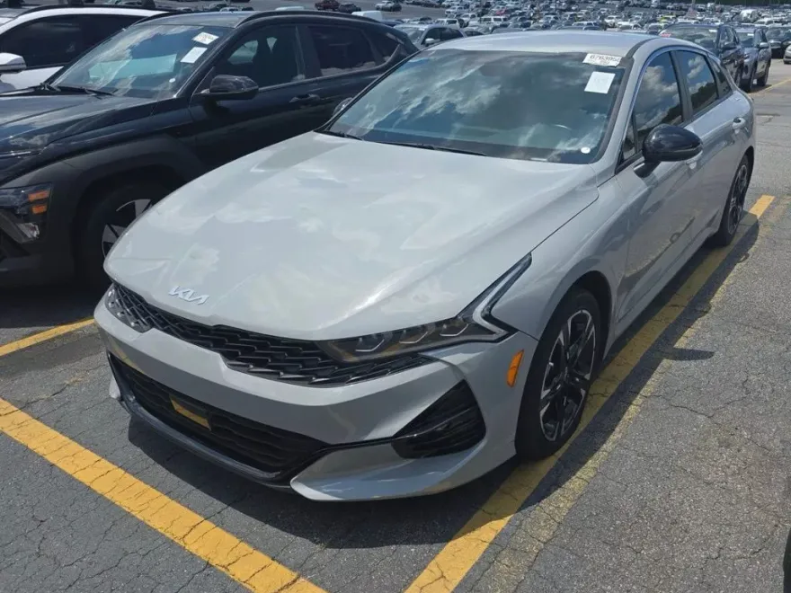 2024 Kia K5 GT-Line photo 1