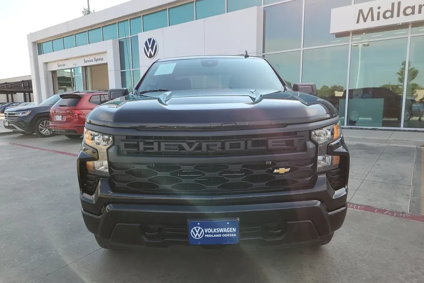 2022 Chevrolet Silverado 1500 Custom photo 1
