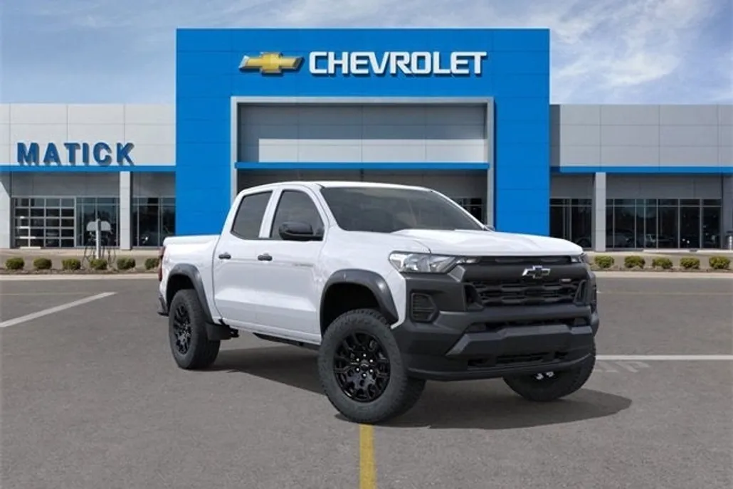 2025 Chevrolet Colorado Trail Boss photo 1